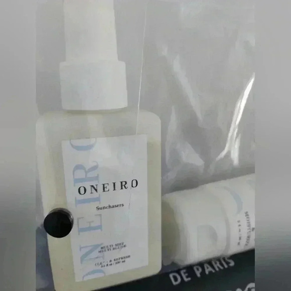 ONEIRO SUNCHASERS Set Multi Body Mist Body Milk Moisturizer Lotion Travel Pouch - Picture 4 of 6